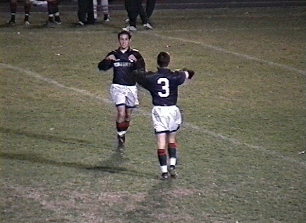 http://www.mudgee.net/ot/football2.png